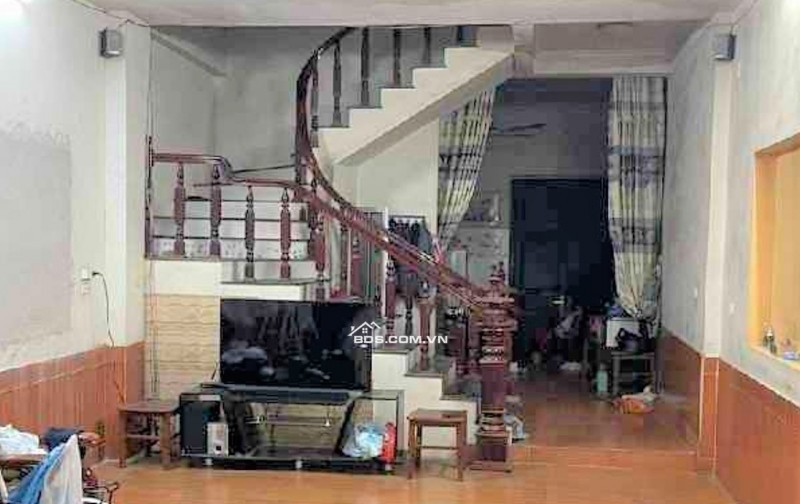Bán nhà mặt phố Lĩnh Nam 100m² x 5 tầng, 30 tỷ+ Mặt tiền rộng - Vỉa hè  – Đã QH xong 